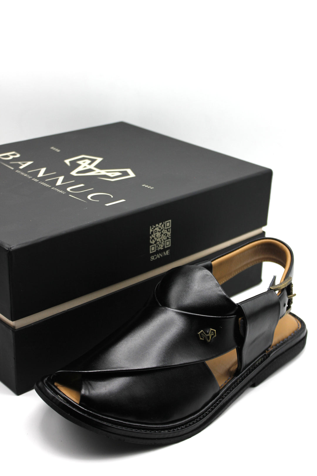 Luxury Round Shape Black Peshawari Chappal