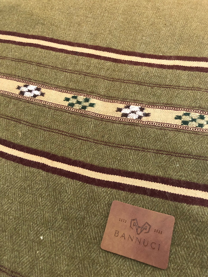 Premium Quality olive color stripped design muffler