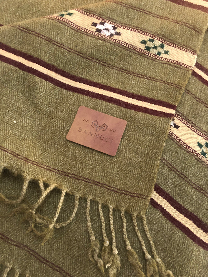 Premium Quality olive color stripped design muffler