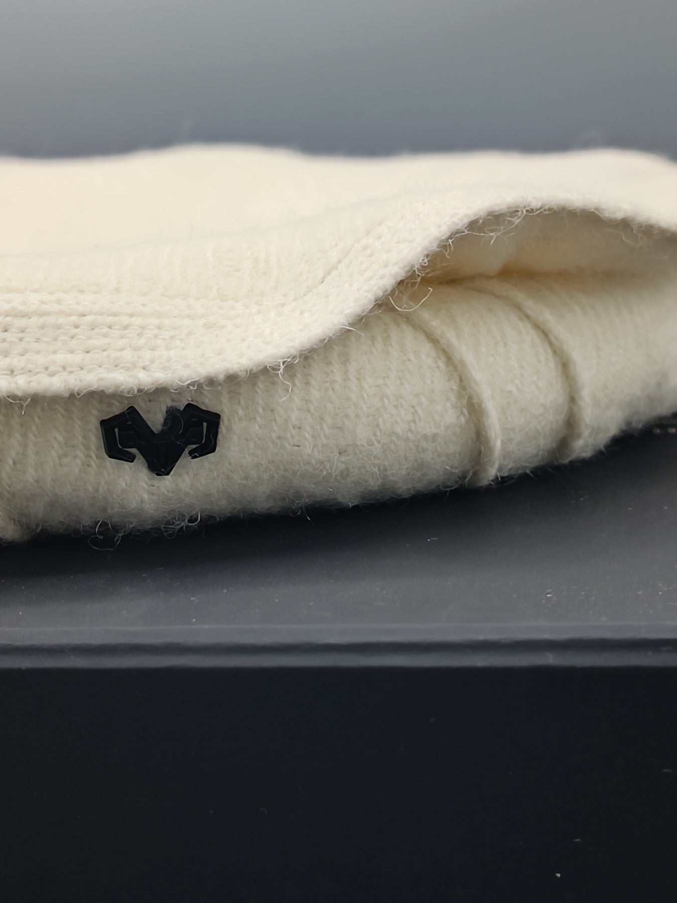 Luxury Hand Made Pure Woolen Off White Chitrali Pakol Cap – Bannuci