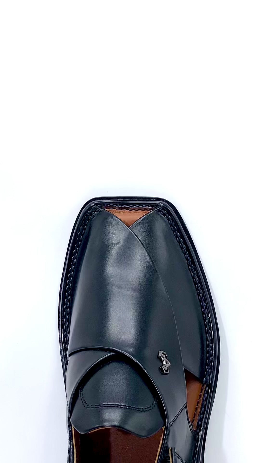 Luxury Black Coloured Peshawari Chappal