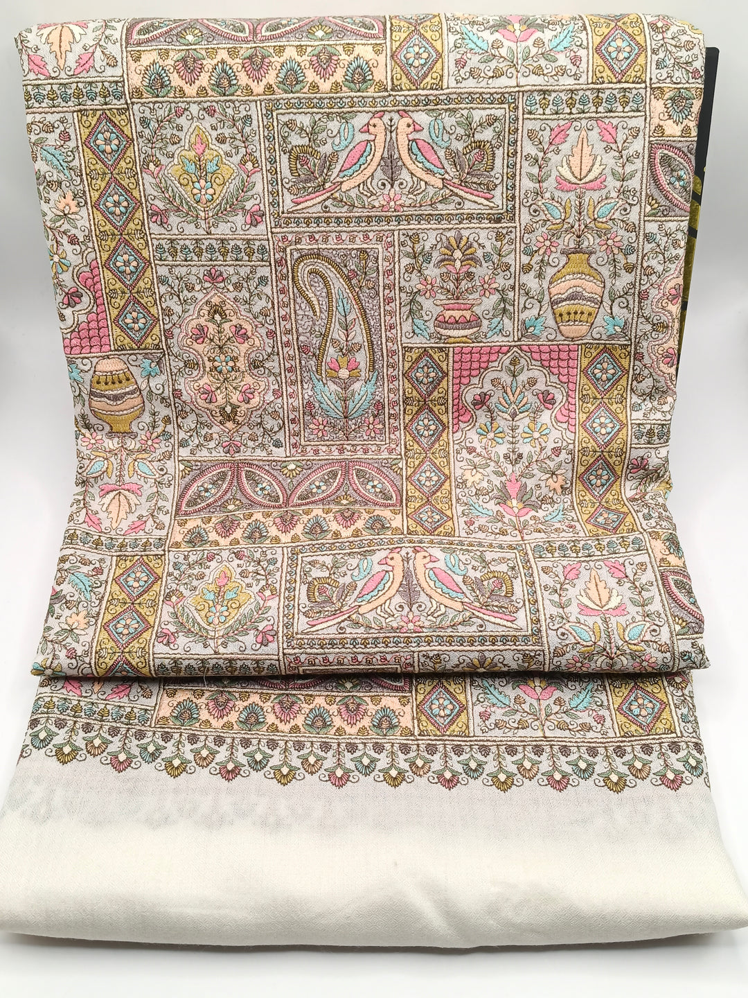 Premium Quality Extremely Soft Hand Embriodered Sozni Sui Jama Pashmina Shawl