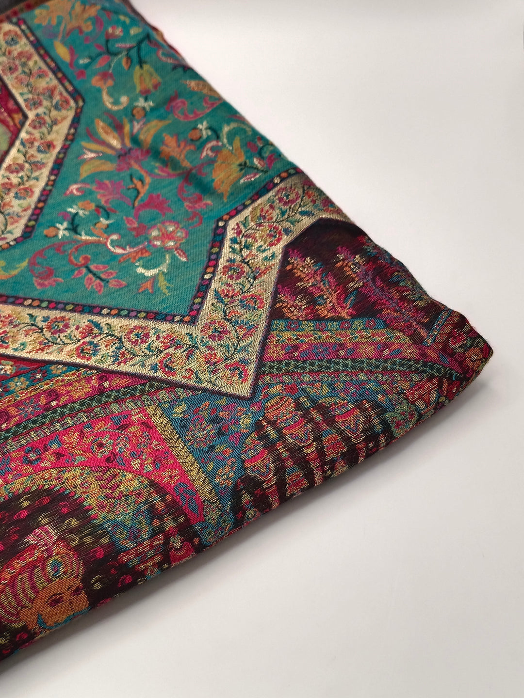 Premium Qualit Extremely soft kani Pashmina Shawl