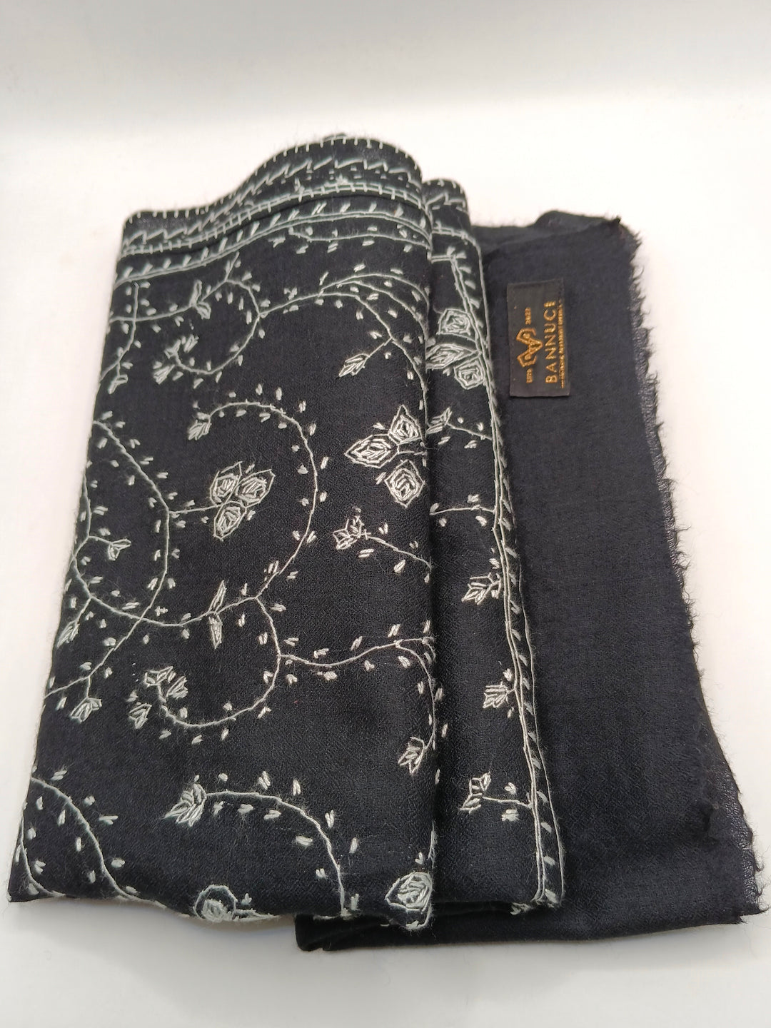 Premium And Extremely Soft Original Handmade Sui Needle Jaal Pure Toosh Shawl