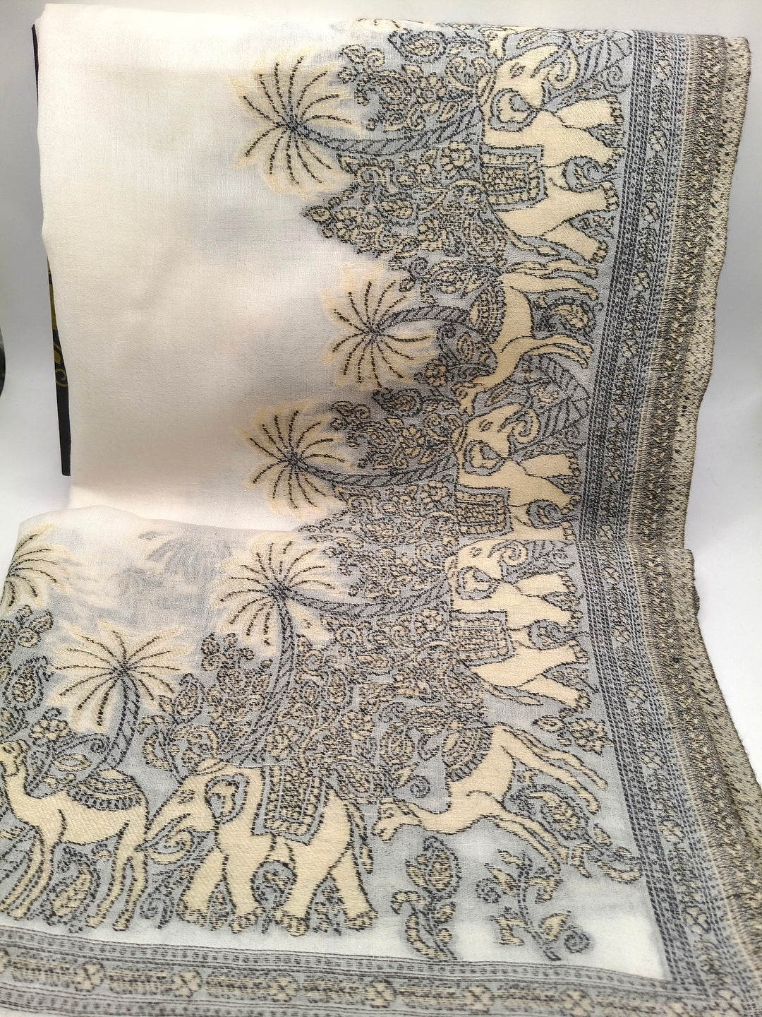Toosh Kani Shawl With Khadi Pattern