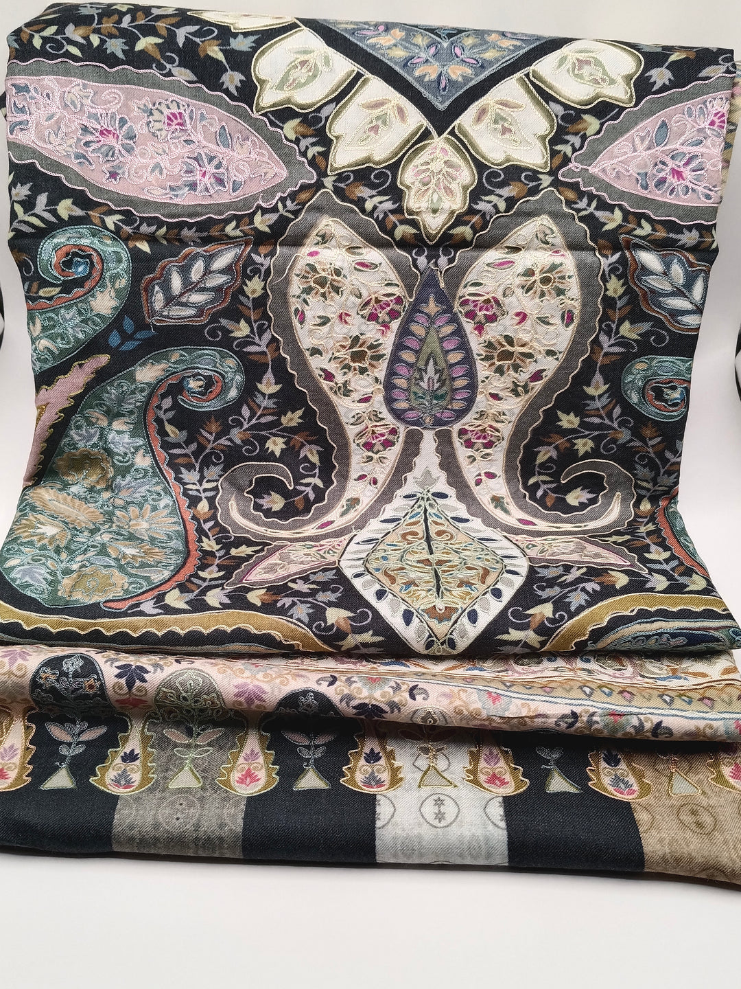 Premium Quality Kalmkar Shawl With Machine Ari Work
