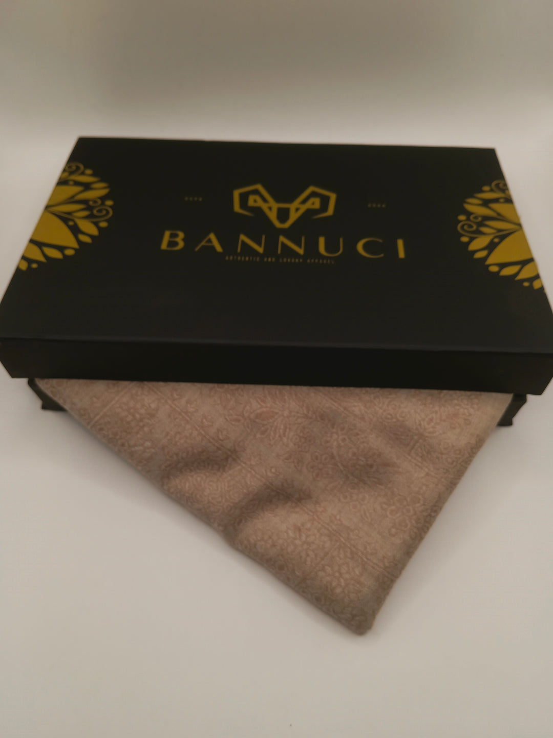 Premium Quality Extremely Soft Pashmina Kani Shawl