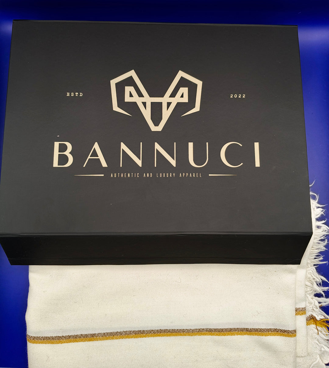 Premium Quality Striped Single Fiber White Woolen Shawl with border