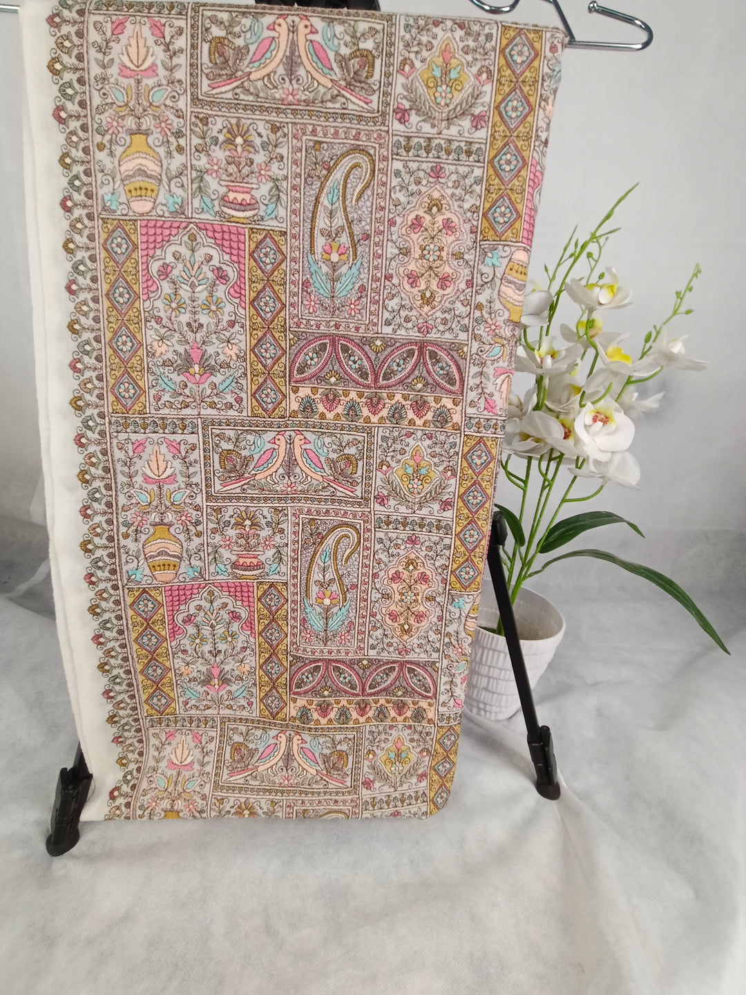 Premium Quality Extremely Soft Hand Embriodered Sozni Sui Jama Pashmina Shawl