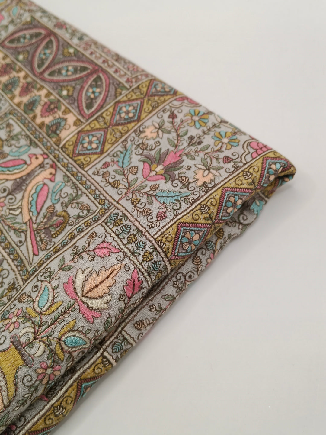 Premium Quality Extremely Soft Hand Embriodered Sozni Sui Jama Pashmina Shawl