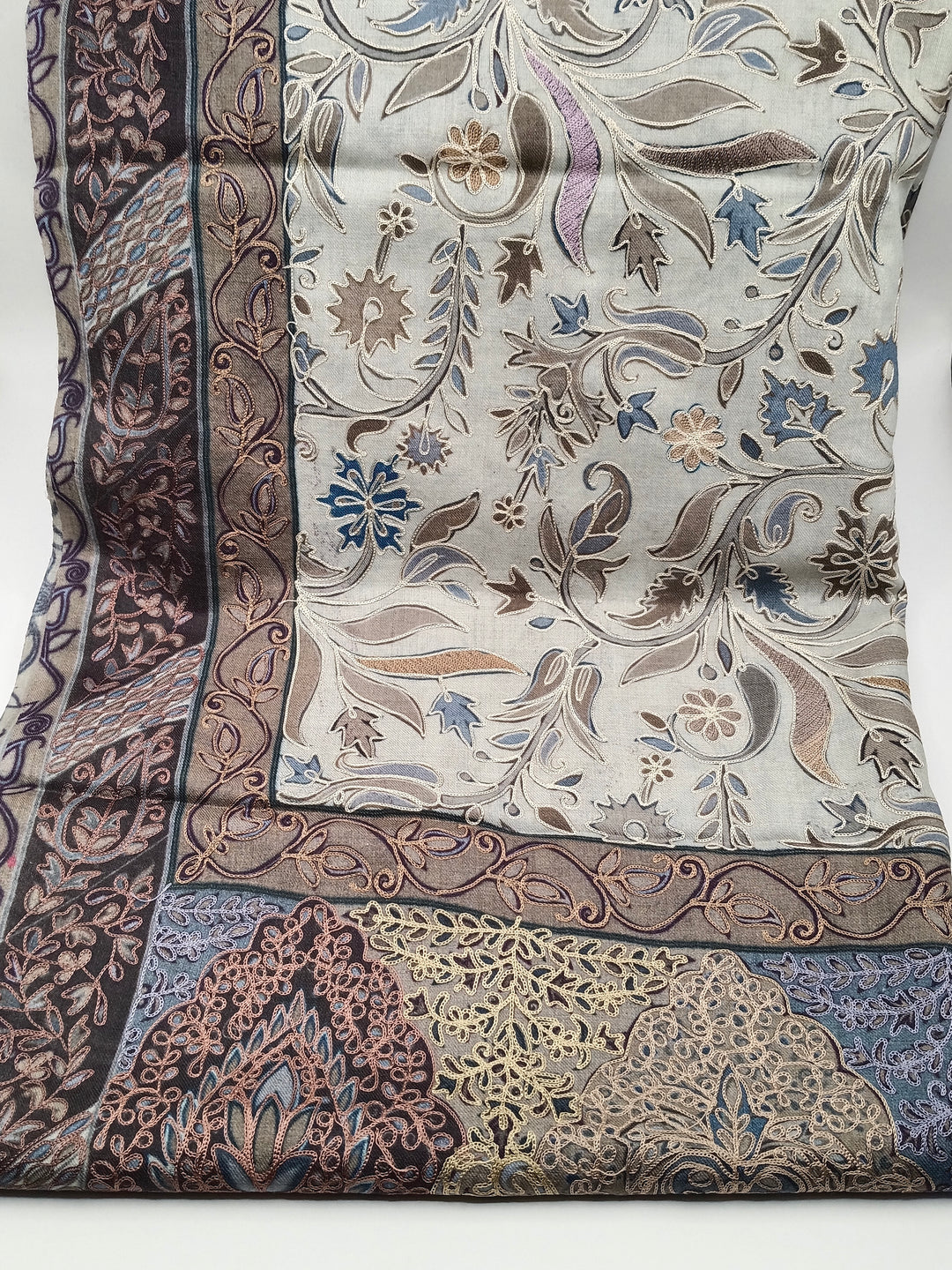 Premium Quality Kalmkar Shawl With Machine Ari Work