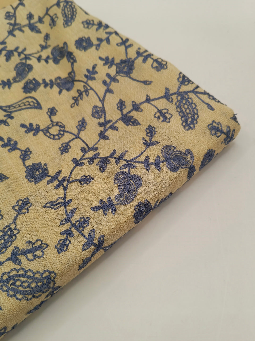 Embroidered Pashmina Shawl With Ari Work